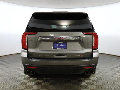 2022 GMC Yukon XL AT4