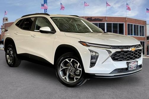 Summit White 2024 Chevrolet Trax LT