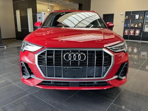 2024 Audi Q3 Premium 45 TFSI S line quattro Tiptronic