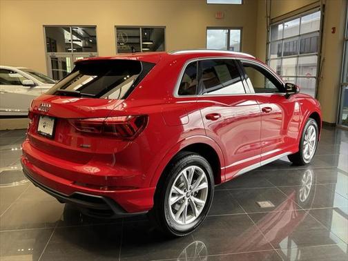 2024 Audi Q3 Premium 45 TFSI S line quattro Tiptronic
