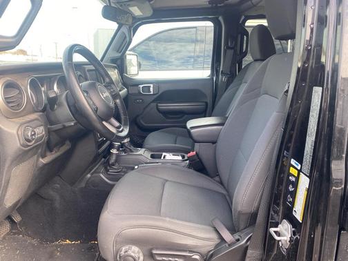 2021 Jeep Gladiator Sport S