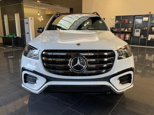 2025 Mercedes-Benz GLS 450 4MATIC