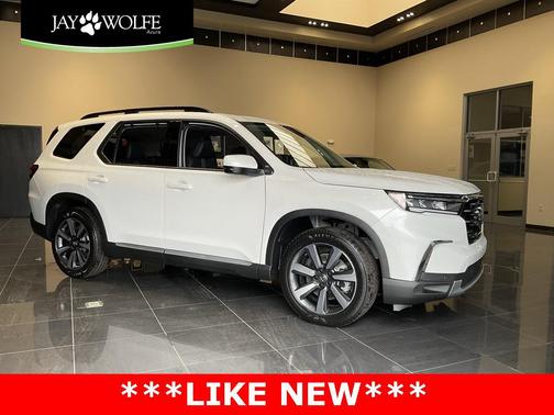 2025 Honda Pilot Touring 8-Passenger