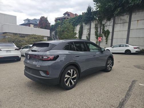2023 Volkswagen ID.4 Pro