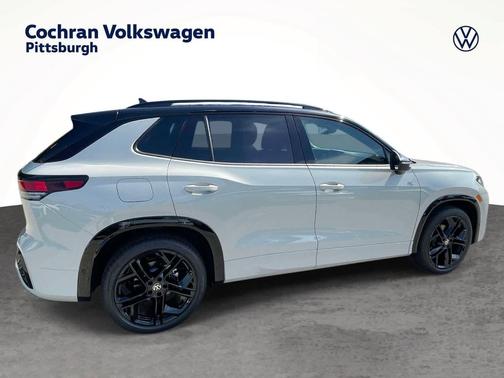 Sandstone w/Deep Black Roof 2026 Volkswagen Tiguan 2.0T SE R-Line Black