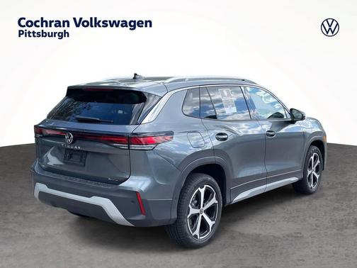 platinum gray metallic 2026 Volkswagen Tiguan 2.0T SE 4MOTION
