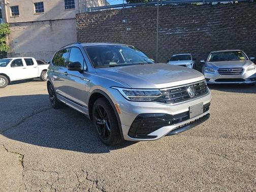 2024 Volkswagen Tiguan 2.0T SE R-Line Black 4MOTION