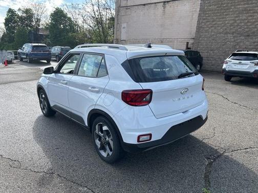 2022 Hyundai VENUE SEL