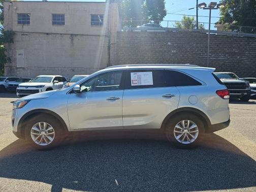 2017 Kia Sorento LX