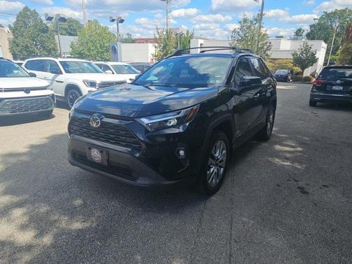 2023 Toyota RAV4 XLE Premium