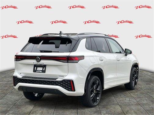 2026 Volkswagen Tiguan 2.0T SE R-Line Black 4MOTION