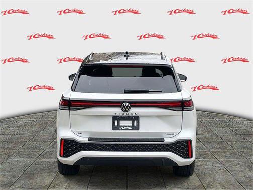 2026 Volkswagen Tiguan 2.0T SE R-Line Black 4MOTION