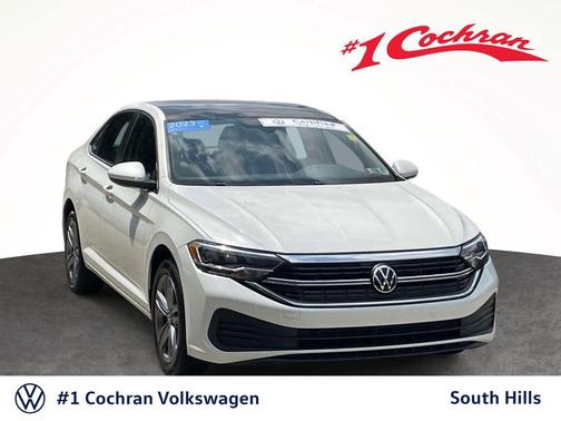 Opal White Pearl 2023 Volkswagen Jetta 1.5T SE
