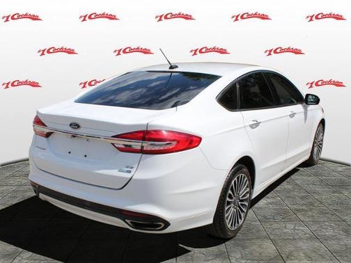 Photo 3 of 32 of 2017 Ford Fusion SE