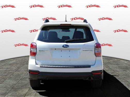 Photo 4 of 32 of 2015 Subaru Forester 2.5i Limited