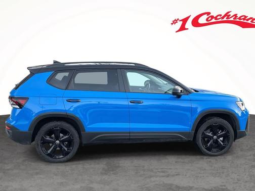 2025 Volkswagen Taos 1.5T SE Black