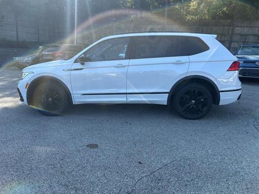 2022 Volkswagen Tiguan 2.0T SE R-Line Black 4MOTION