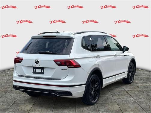 2022 Volkswagen Tiguan 2.0T SE R-Line Black 4MOTION