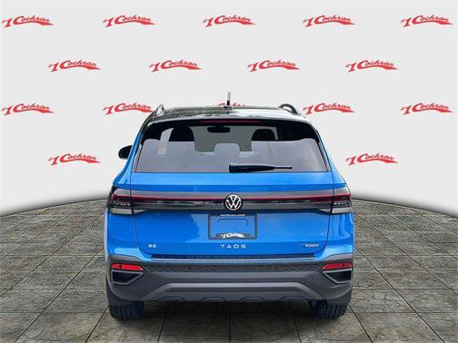 2025 Volkswagen Taos 1.5T SE Black