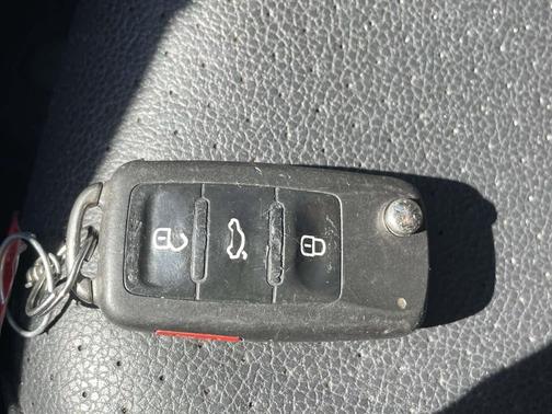 Platinum Gray Metallic 2015 Volkswagen Jetta Auto SE w/Connectivity/Navigation