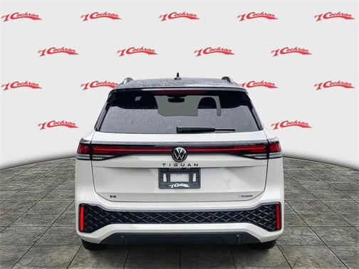 2025 Volkswagen Tiguan 2.0T SE R-Line Black 4MOTION