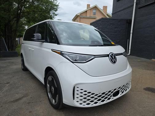 Candy White 2025 Volkswagen ID. Buzz Pro S