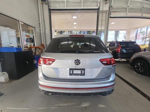 2024 Volkswagen Tiguan 2.0T SE R-Line Black 4MOTION