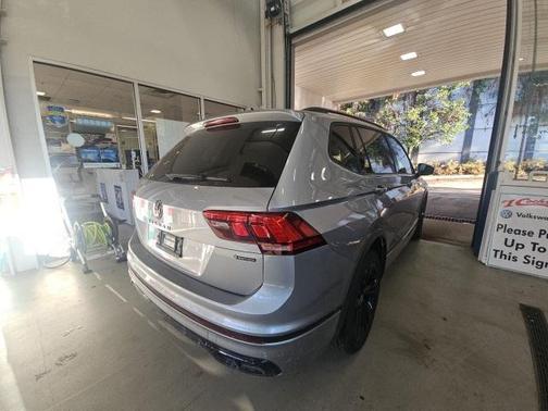 2024 Volkswagen Tiguan 2.0T SE R-Line Black 4MOTION