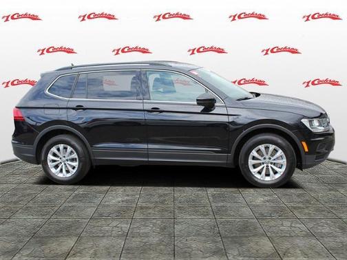 Photo 2 of 32 of 2019 Volkswagen Tiguan 2.0T SE