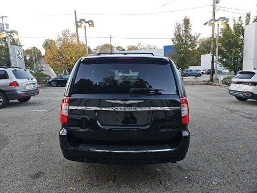 2015 Chrysler Town & Country Touring