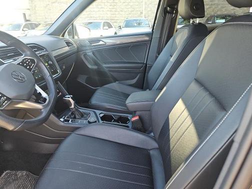 2023 Volkswagen Tiguan 2.0T SE R-Line Black 4MOTION