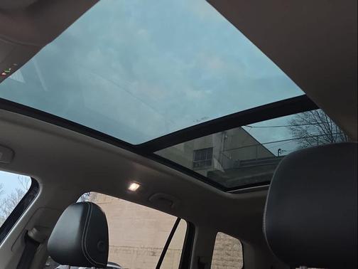 2023 Volkswagen Atlas 3.6L SE w/Technology