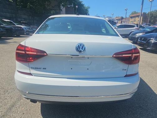 2017 Volkswagen Passat 1.8T SE