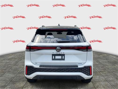 2025 Volkswagen Tiguan 2.0T SE R-Line Black 4MOTION