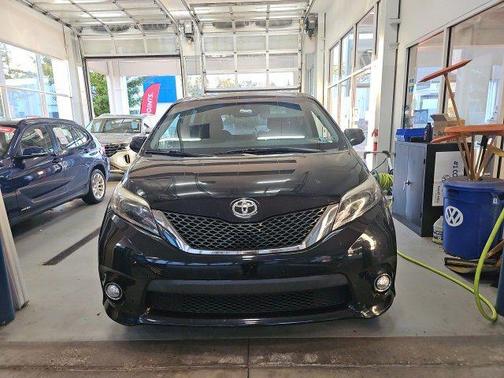 2017 Toyota Sienna SE Premium