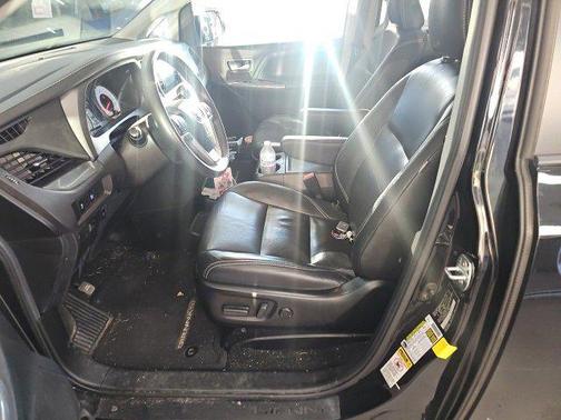 2017 Toyota Sienna SE Premium