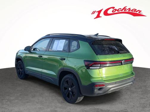 2025 Volkswagen Taos 1.5T SE Black