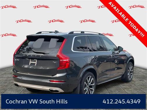 2016 Volvo XC90 T6 Momentum