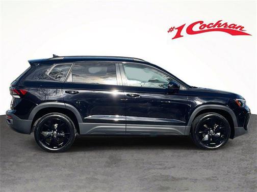 2025 Volkswagen Taos 1.5T SE Black