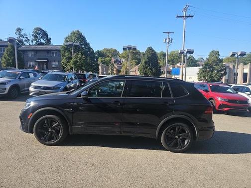 2024 Volkswagen Tiguan 2.0T SE R-Line Black 4MOTION