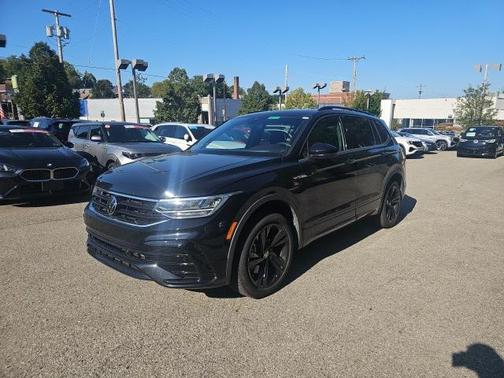 2024 Volkswagen Tiguan 2.0T SE R-Line Black 4MOTION