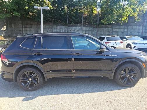 2024 Volkswagen Tiguan 2.0T SE R-Line Black 4MOTION