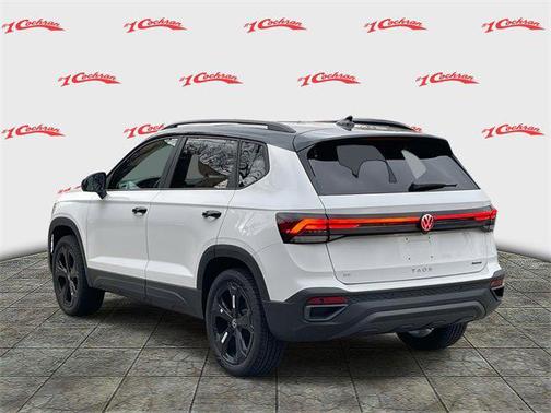 2025 Volkswagen Taos 1.5T SE Black