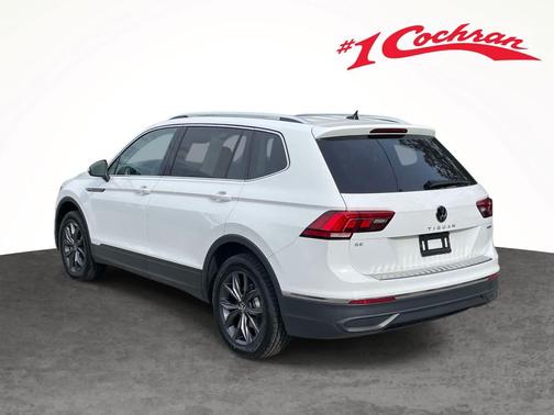 WHI/White 2024 Volkswagen Tiguan 2.0T SE 4MOTION
