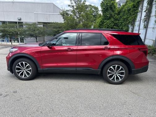 2020 Ford Explorer ST