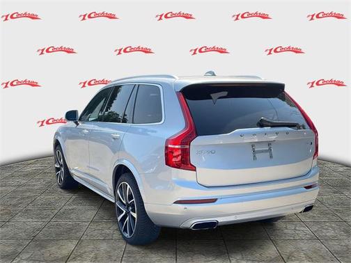 2020 Volvo XC90 T6 Momentum