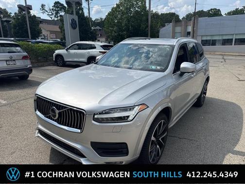 2020 Volvo XC90 T6 Momentum