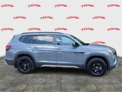 2024 Volkswagen Atlas 2.0T SE w/Technology 4MOTION