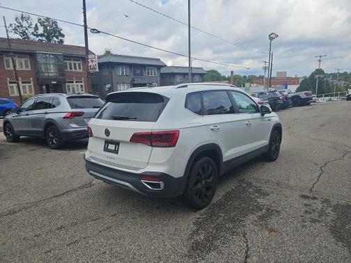 2023 Volkswagen Taos 1.5T SE