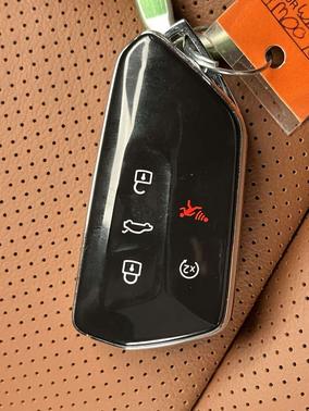 2026 Volkswagen Tiguan 2.0T SEL R-Line 4MOTION